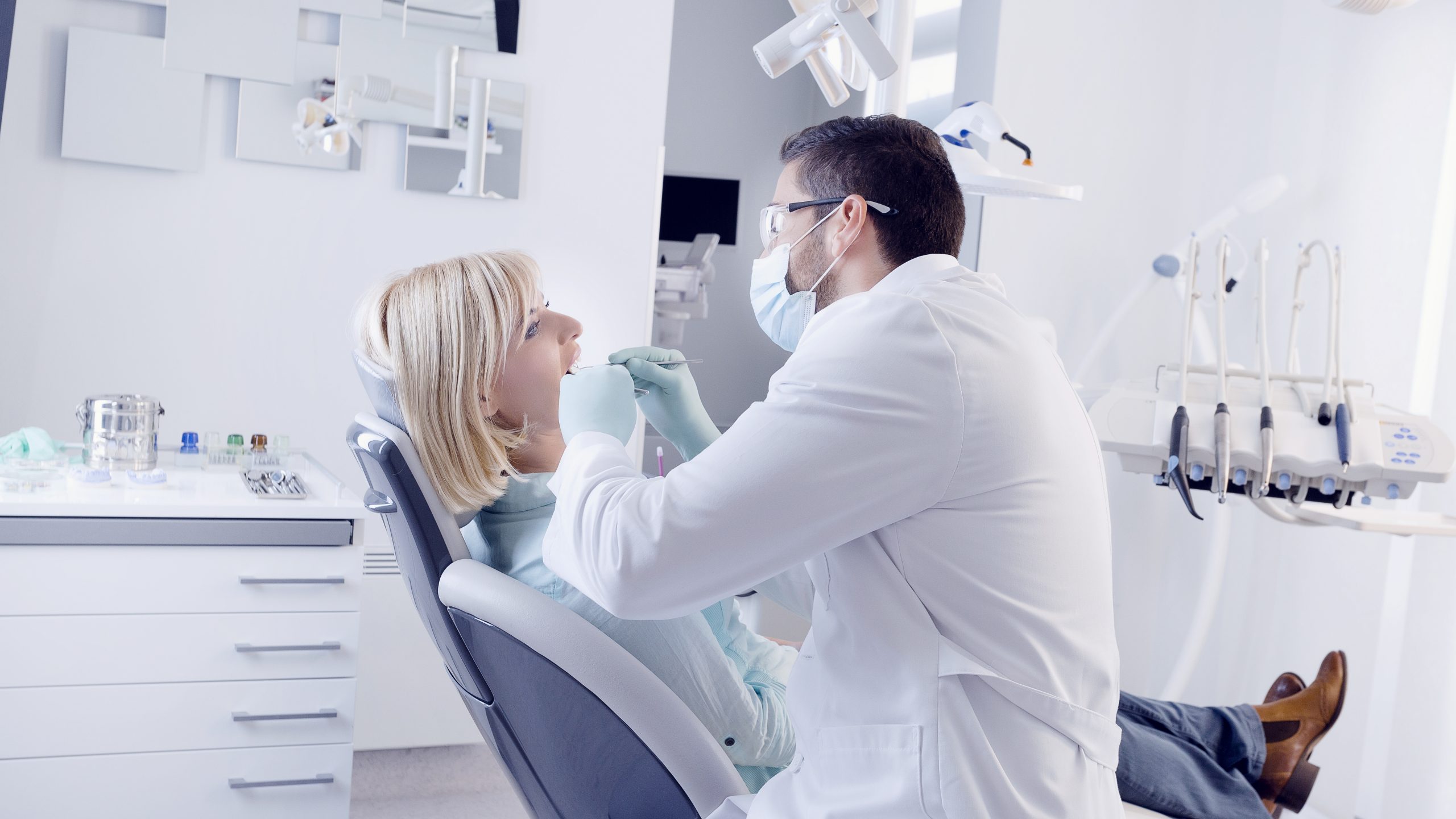 Dentist in Manila, AR